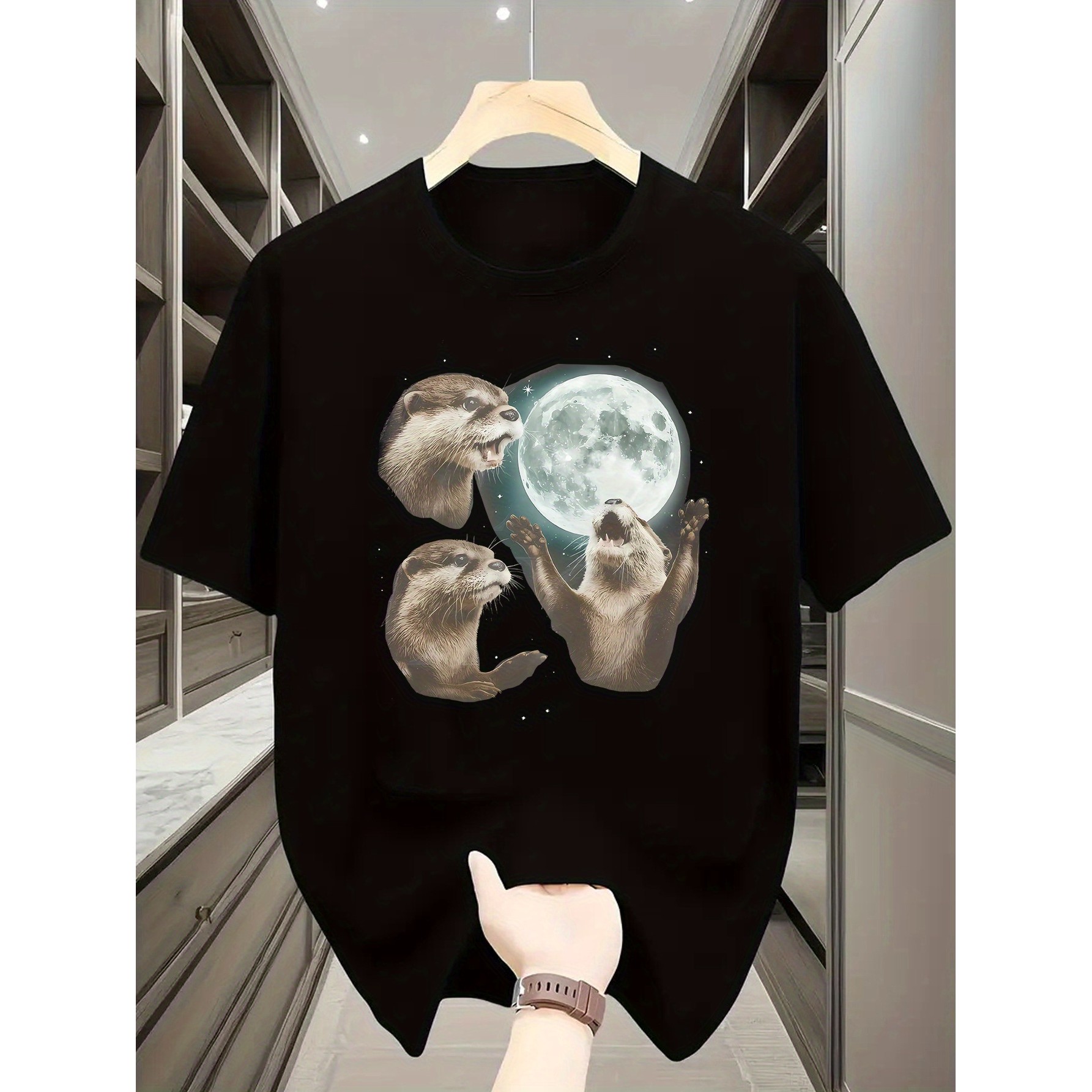 달빛 아래 장난스러운 수달 그래픽 티셔츠(남성용), 캐 - Undershirt Crew Neck 리뷰 및 가격