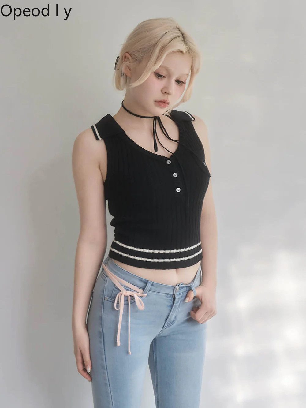 일본식 스위트 라펠 트위스트 V넥 민소매 니트 서스펜더 - Suspender Tank Top 리뷰 및 가격